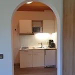 Ahlhof سخلادميخ